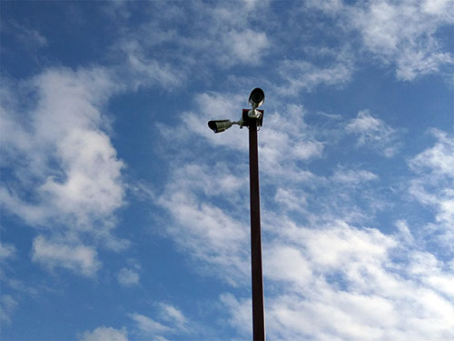 Видеонаблюдение для загородного дома. Пример оборудования периметрального видеонаблюдения с использованием уличных цилиндрических IP камер